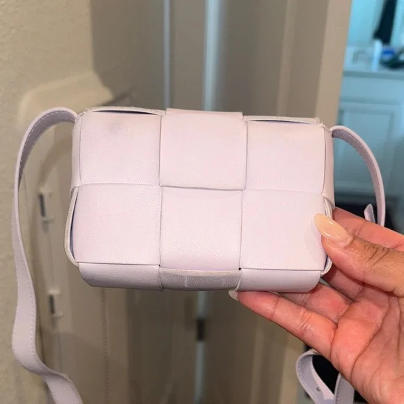 Elegant Cream Woven Women's Bag - Picture 4 of 4